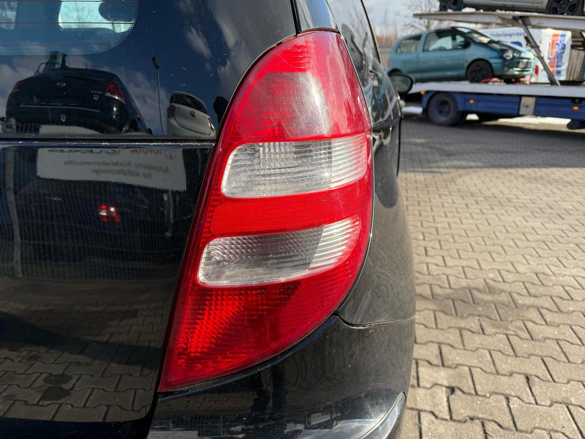 Mercedes Benz A Klasse W169 original Rücklicht Rückleuchte rechts BJ08